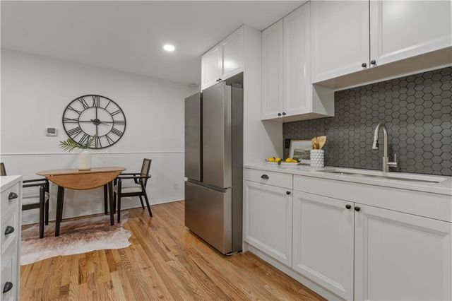 7840 Ash Street, Prairie Village, KS 66208