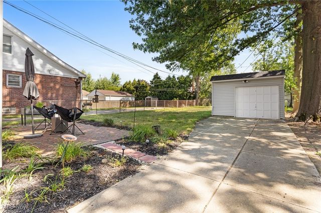 273 E 208th Street, Euclid, OH 44123