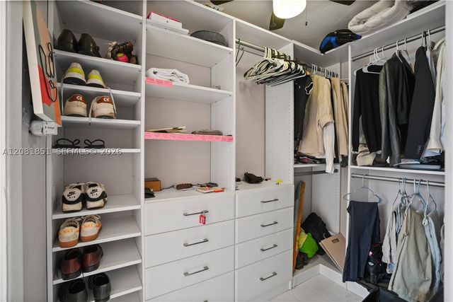 200 76th St 56, Miami Beach, FL 33141