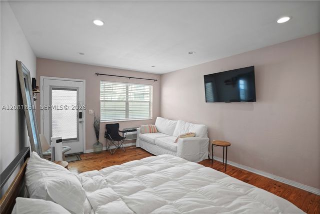 200 76th St 56, Miami Beach, FL 33141