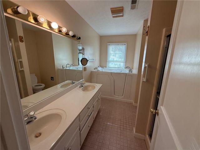 27 Mimosa Circle, Carrollton, GA 30116