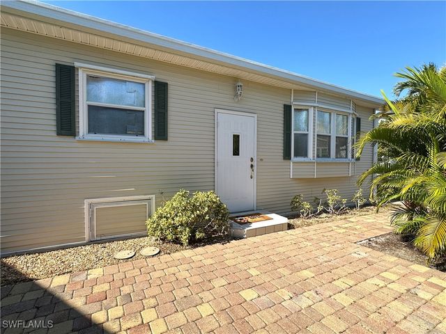 4501 Mayflower WAY E, Estero, FL 33928