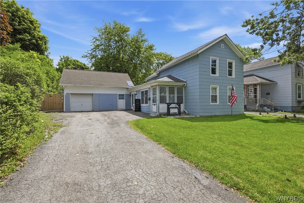 44 Pound Street, Lockport City, NY 14094