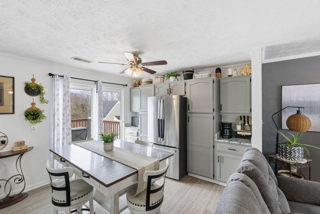 73 Courtland Avenue, Berea, KY 40403