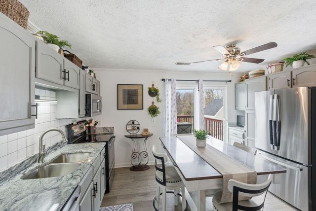 73 Courtland Avenue, Berea, KY 40403