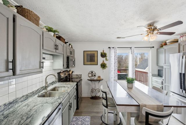 73 Courtland Avenue, Berea, KY 40403