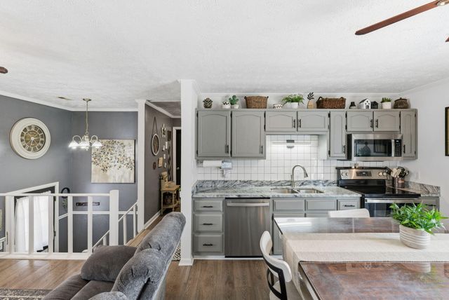 73 Courtland Avenue, Berea, KY 40403