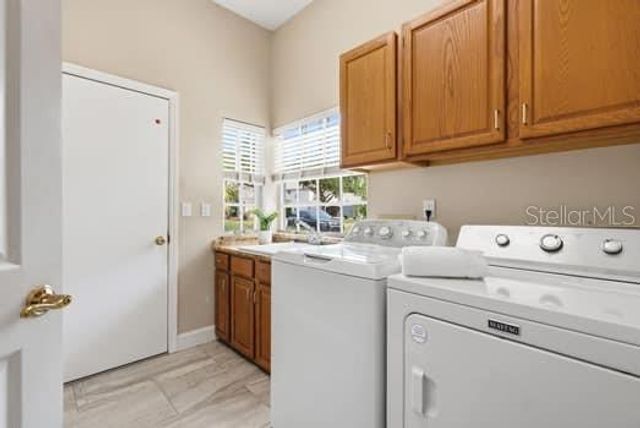 4415 AVENUE CANNES, Lutz, FL 33558