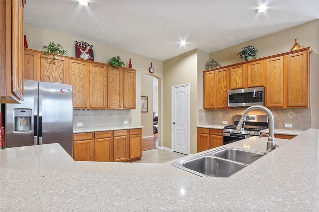 619 Castle Cove Lane, League City, TX 77573