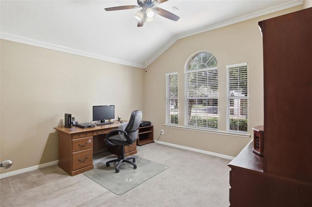 619 Castle Cove Lane, League City, TX 77573