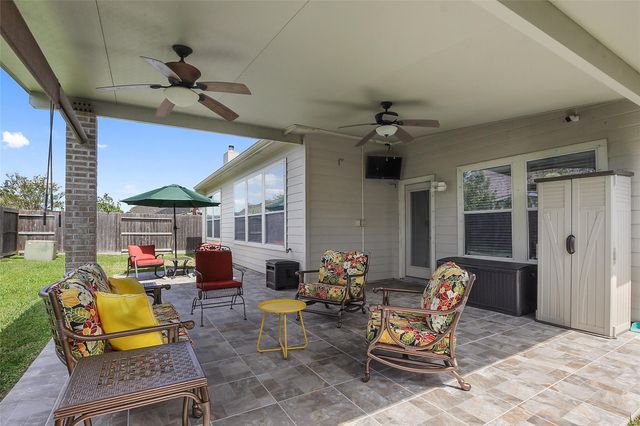 619 Castle Cove Lane, League City, TX 77573