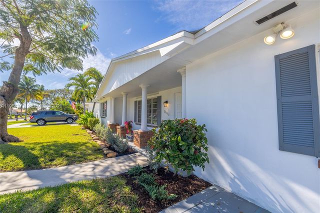 20004 SW 82nd Pl, Cutler Bay, FL 33189