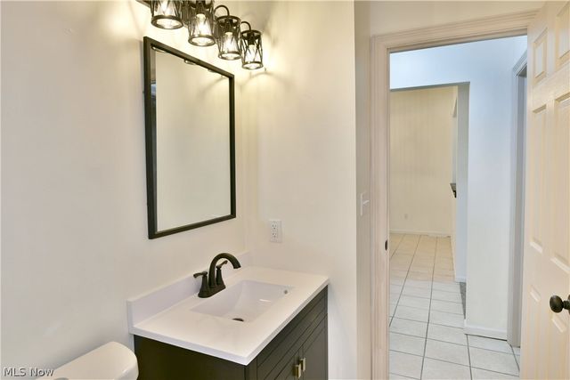 553 Wilcox Road B, Austintown, OH 44515