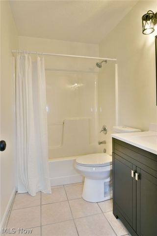 553 Wilcox Road B, Austintown, OH 44515