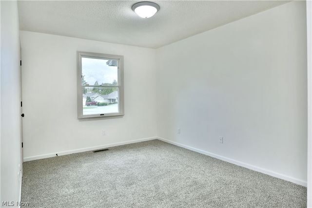 553 Wilcox Road B, Austintown, OH 44515