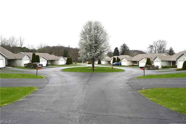 553 Wilcox Road B, Austintown, OH 44515