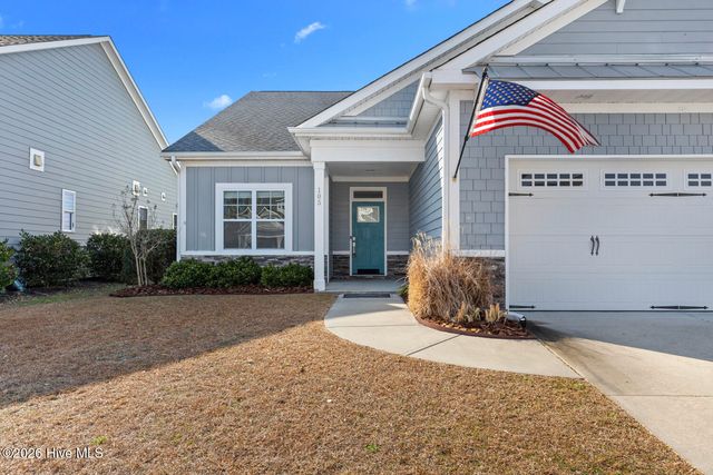 105 N Lamplighters Walk, Hampstead, NC 28443