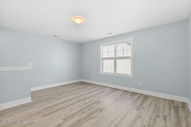 105 N Lamplighters Walk, Hampstead, NC 28443