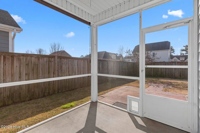 105 N Lamplighters Walk, Hampstead, NC 28443