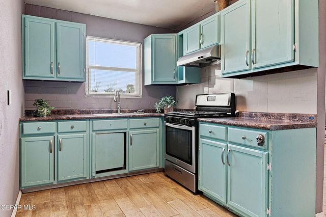219 BAYWOOD Road, El Paso, TX 79915