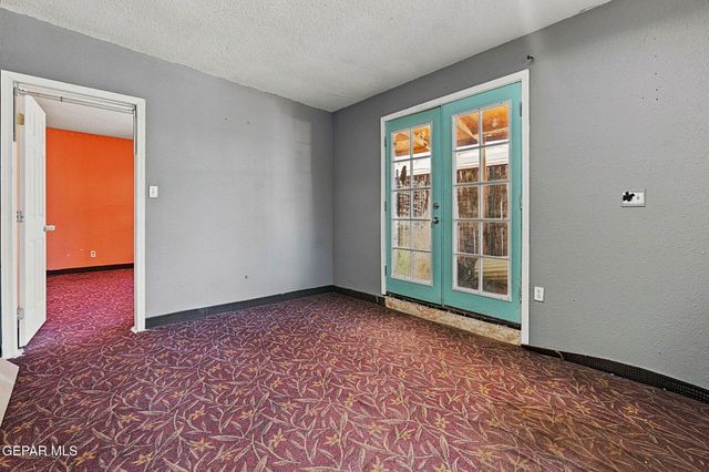 219 BAYWOOD Road, El Paso, TX 79915