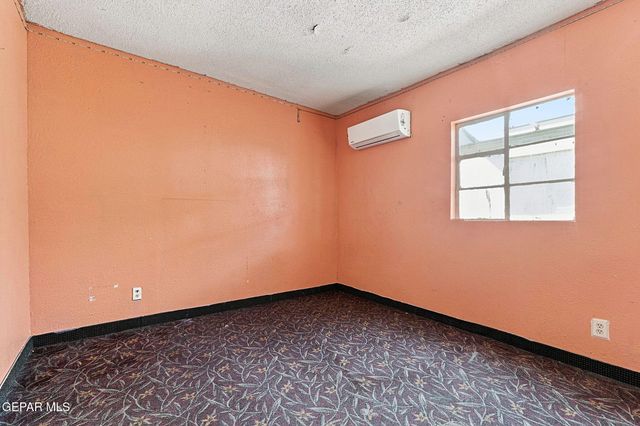 219 BAYWOOD Road, El Paso, TX 79915