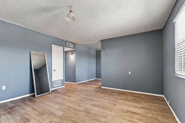 219 BAYWOOD Road, El Paso, TX 79915