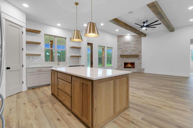 303 Bonfire Bend, Livingston, TX 77351