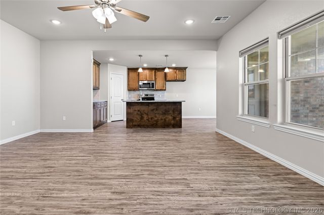 394 Lake Meadow Loop Road, Durant, OK 74701