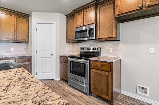 394 Lake Meadow Loop Road, Durant, OK 74701