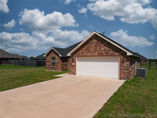394 Lake Meadow Loop Road, Durant, OK 74701