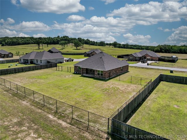 394 Lake Meadow Loop Road, Durant, OK 74701