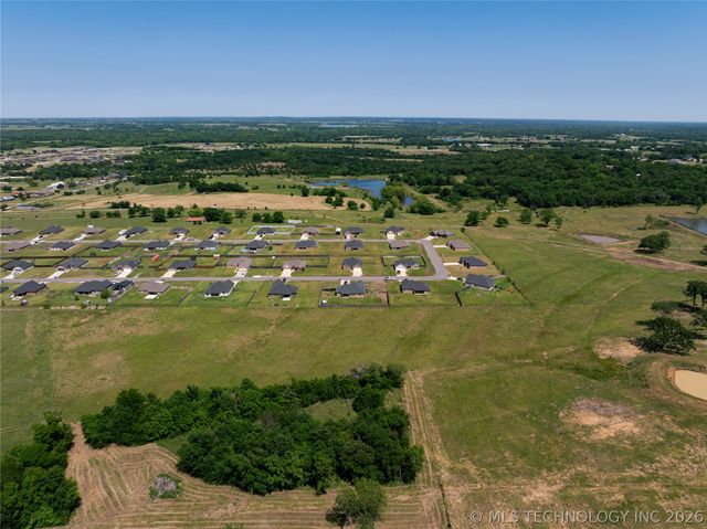 394 Lake Meadow Loop Road, Durant, OK 74701