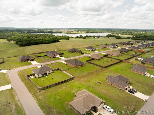 394 Lake Meadow Loop Road, Durant, OK 74701