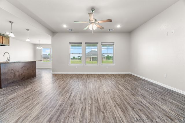 394 Lake Meadow Loop Road, Durant, OK 74701