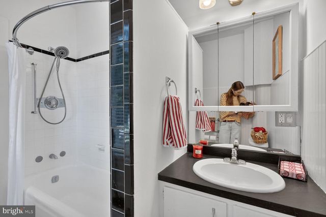 5501 3RD ST S, Arlington, VA 22204