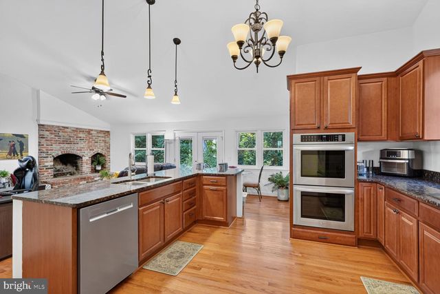 5501 3RD ST S, Arlington, VA 22204