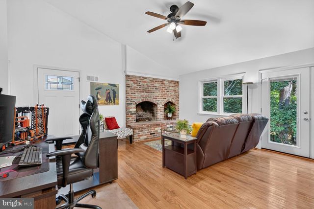 5501 3RD ST S, Arlington, VA 22204