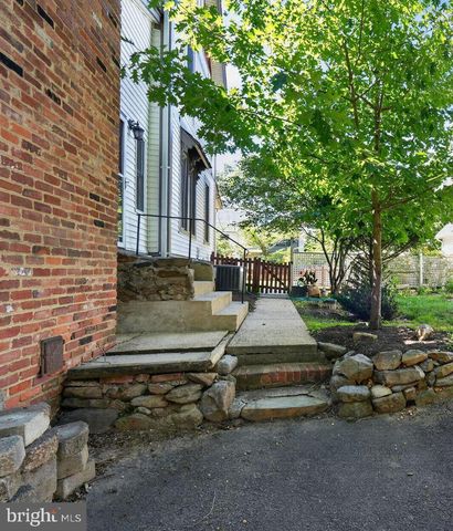 5501 3RD ST S, Arlington, VA 22204