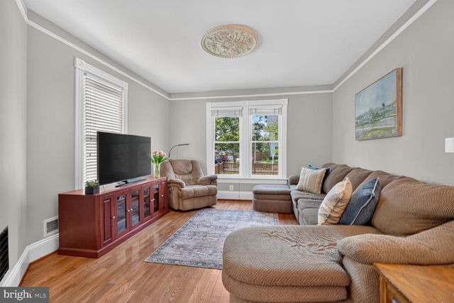 5501 3RD ST S, Arlington, VA 22204