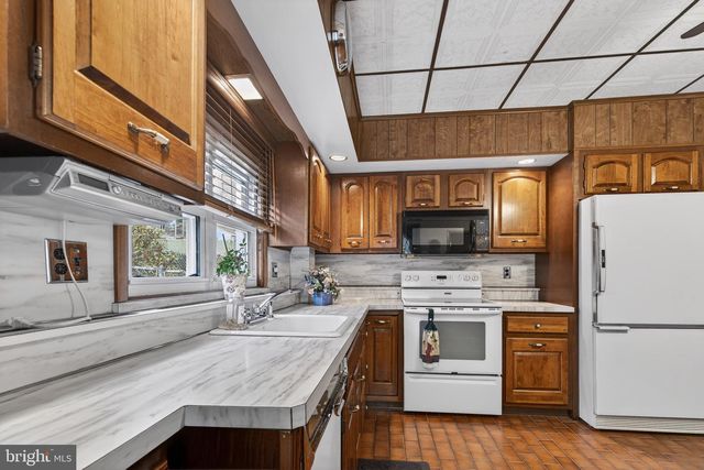 518 WASHINGTON ST, Tamaqua, PA 18252