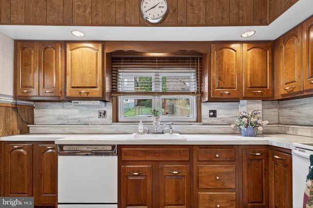 518 WASHINGTON ST, Tamaqua, PA 18252