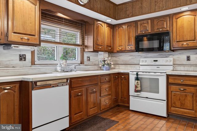 518 WASHINGTON ST, Tamaqua, PA 18252