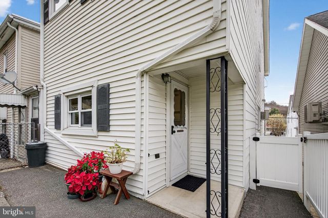 518 WASHINGTON ST, Tamaqua, PA 18252