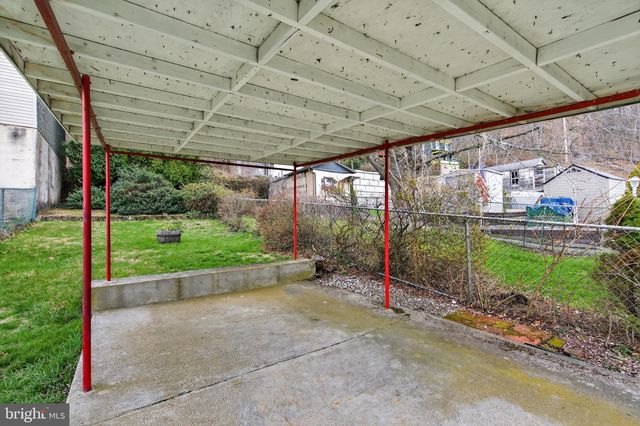 518 WASHINGTON ST, Tamaqua, PA 18252