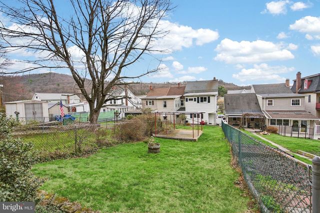 518 WASHINGTON ST, Tamaqua, PA 18252