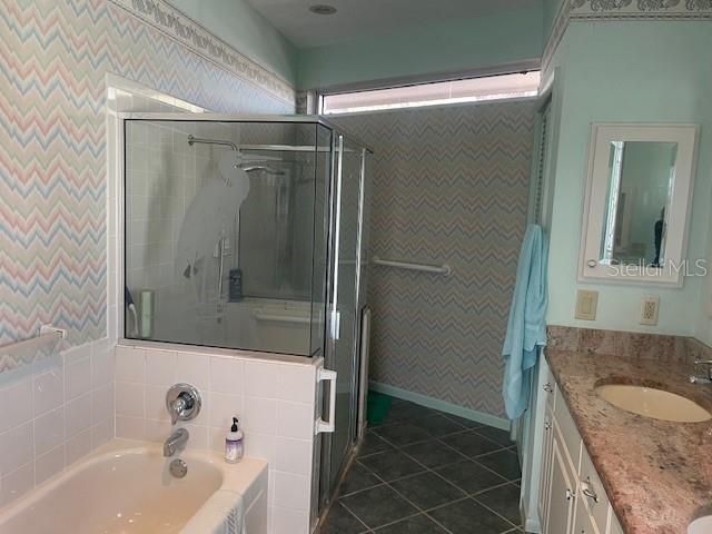 6823 GREENBRIER DRIVE, Seminole, FL 33777