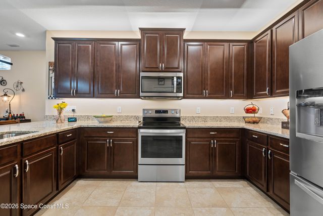 505 Stonebriar Drive SE, Palm Bay, FL 32909