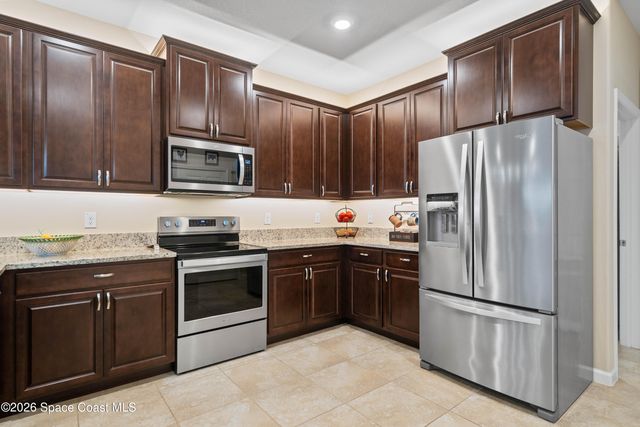 505 Stonebriar Drive SE, Palm Bay, FL 32909