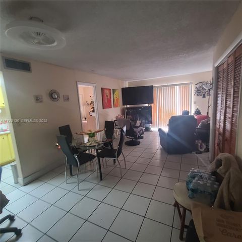 4803 NW 7th Street 103-14, Miami, FL 33126
